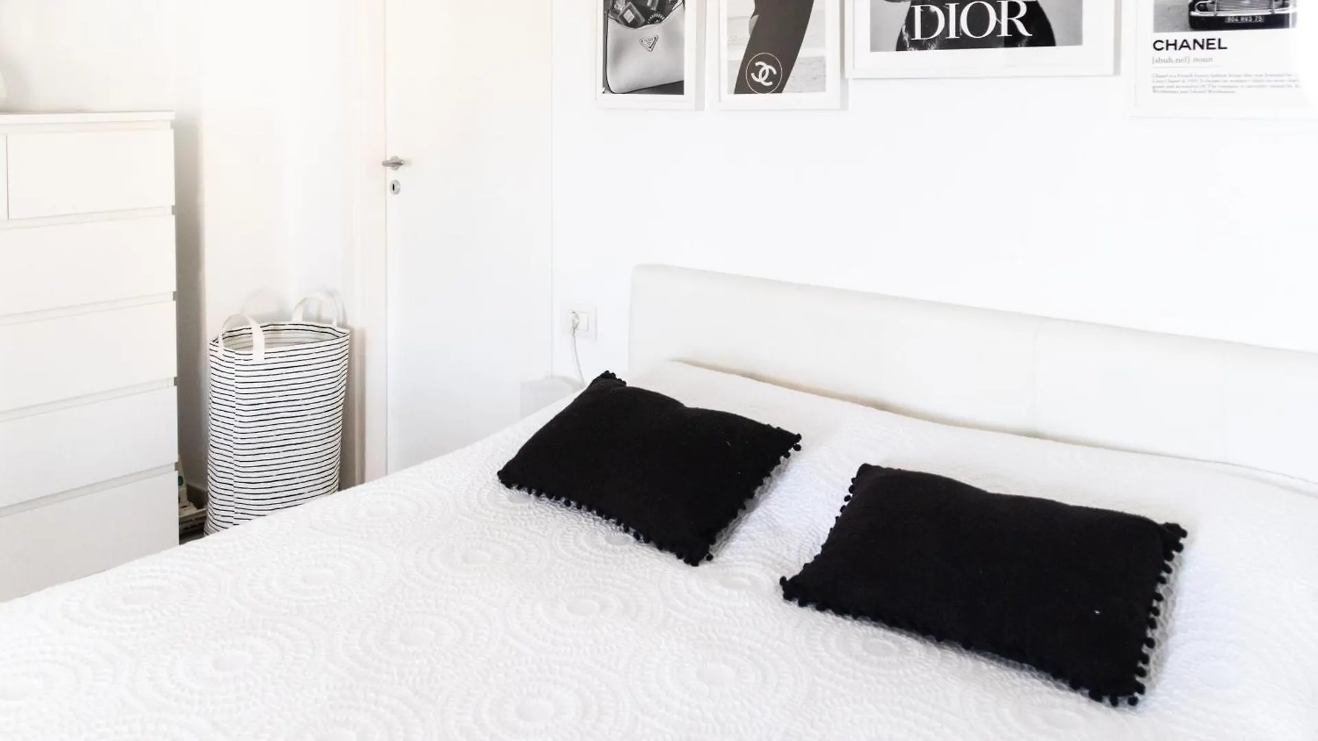 The White Heart House - Attic Sea View Apartment Los Cristianos